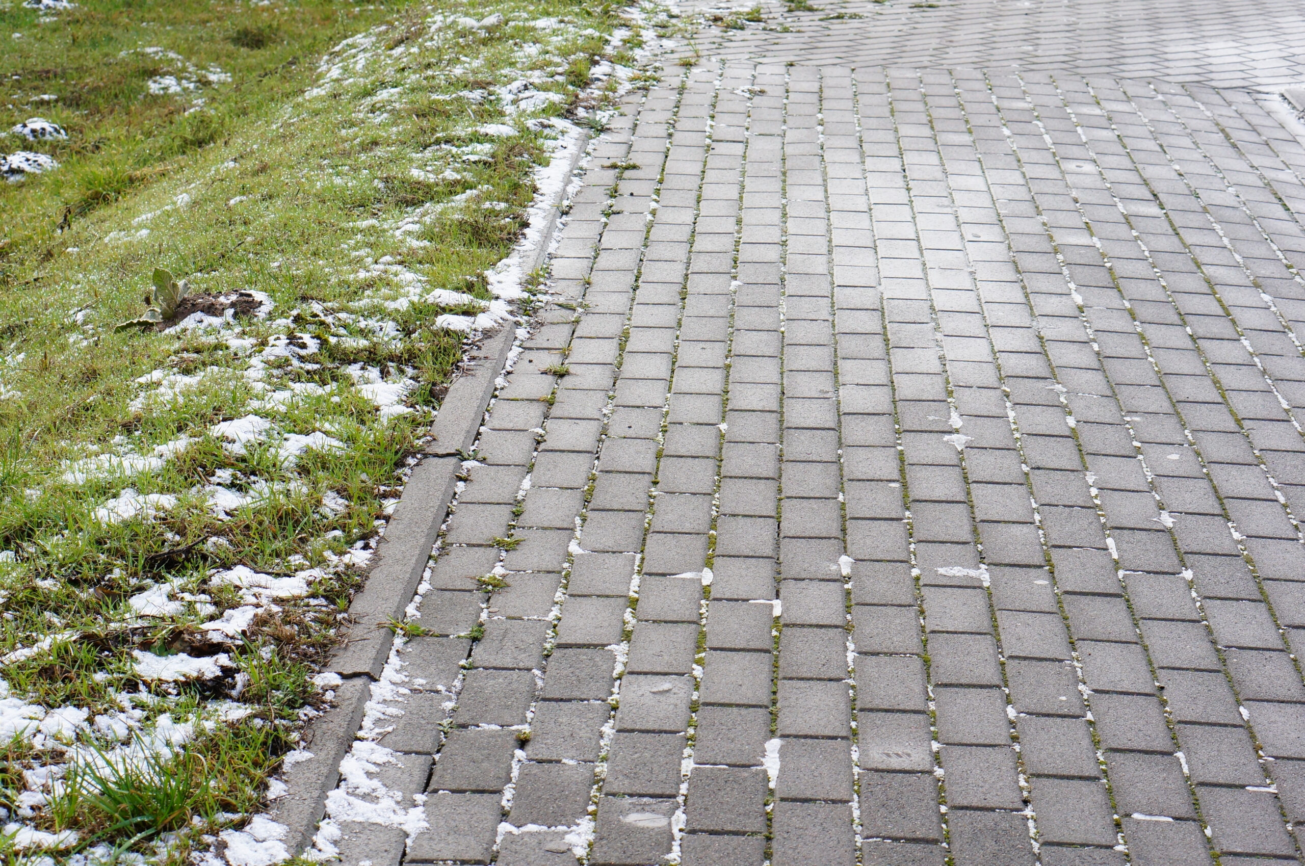 Choosing Concrete Driveway Contractors What To Look For Safe Thaw