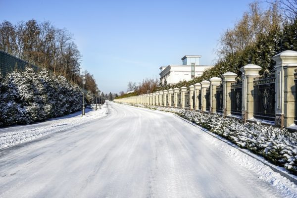 How To Maintain Your Concrete Driveway