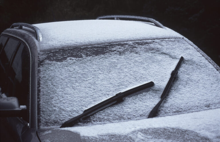 Best-Way-To-Melt-Ice-On-Windshield