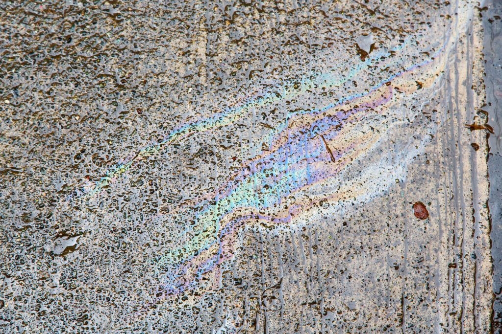 How-To-Fix-Oil-Stains-On-Your-Driveway-
