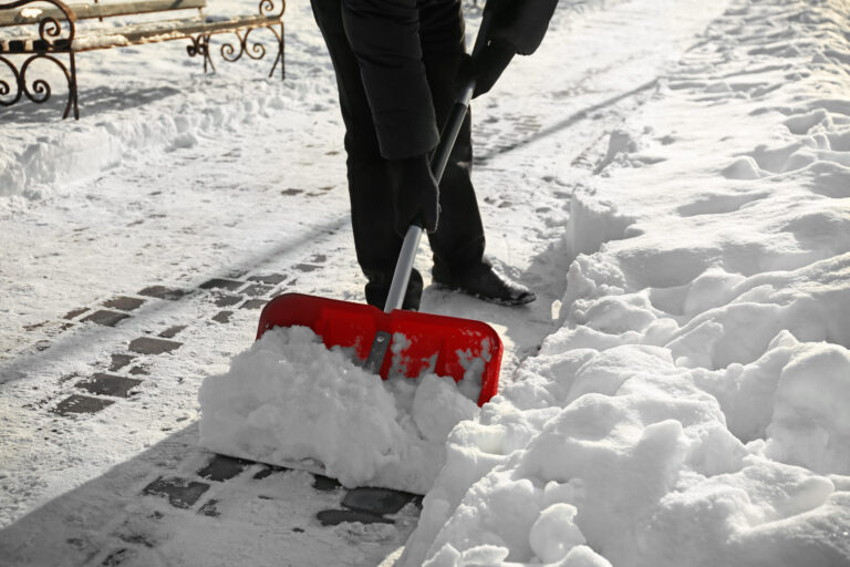5 Quick Ways To Melt Ice Fast