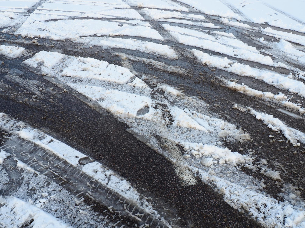 Effortless Hacks To Erase Oil Stains From Your Driveway