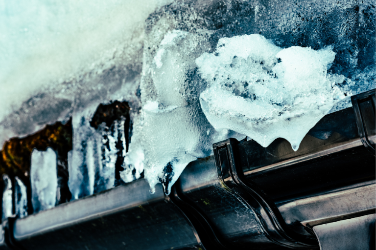 Frozen Gutter Woes? Quick Thawing Guide.
