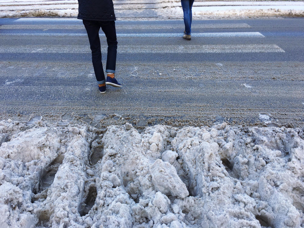 Using Salt To Melt Ice On Pavements
